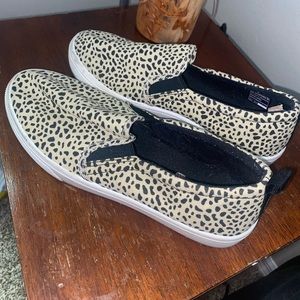 Cheetah print sketchers